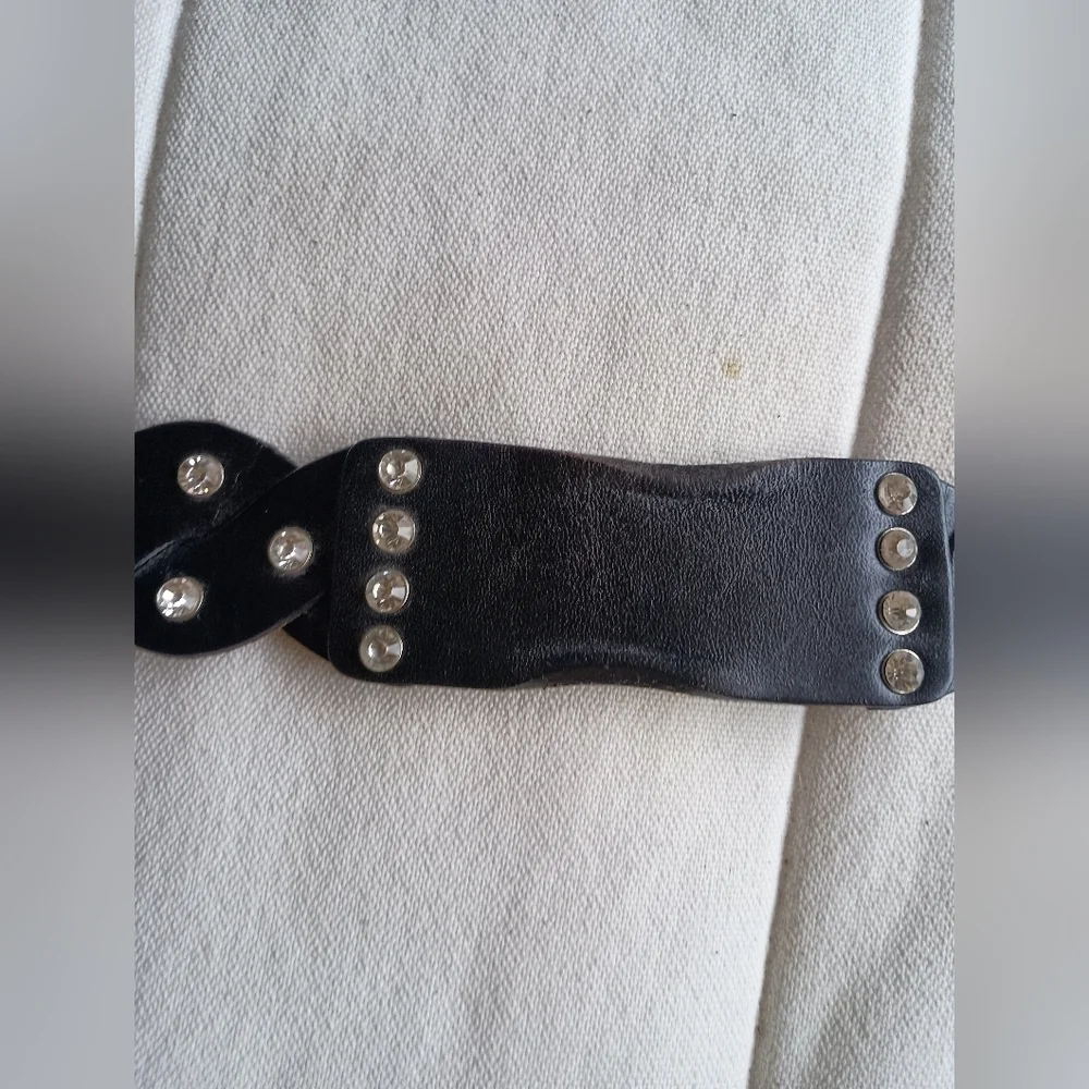 Daytrip Black Leather Belt with Silver Sparkle Studs_Small